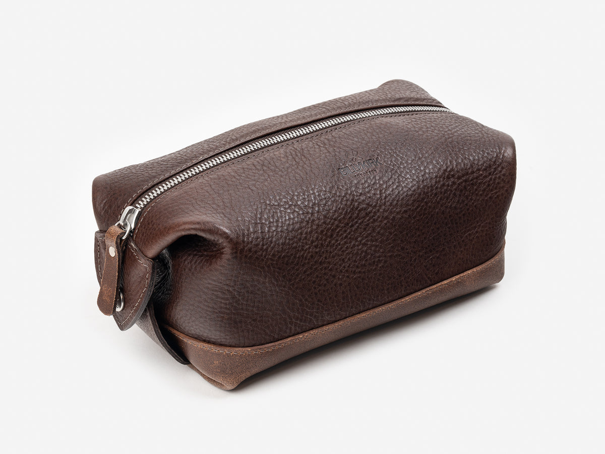 No. 644 Carryall Toiletry Bag, Brown