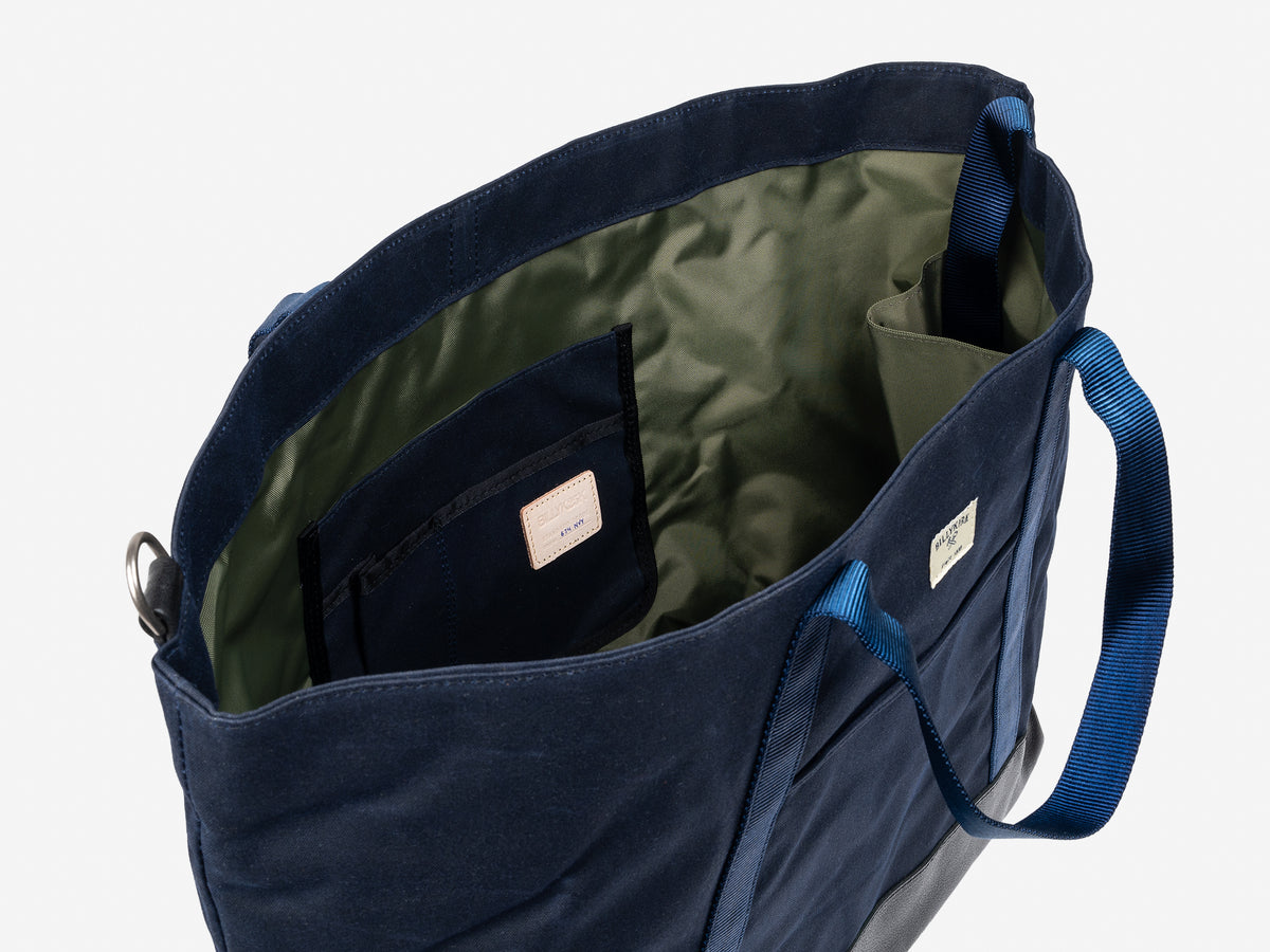 No. 674 Large East West Tote, Navy